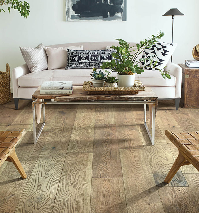 Living room hardwood flooring | Dudley Moore Awning & Floor Covering Inc.